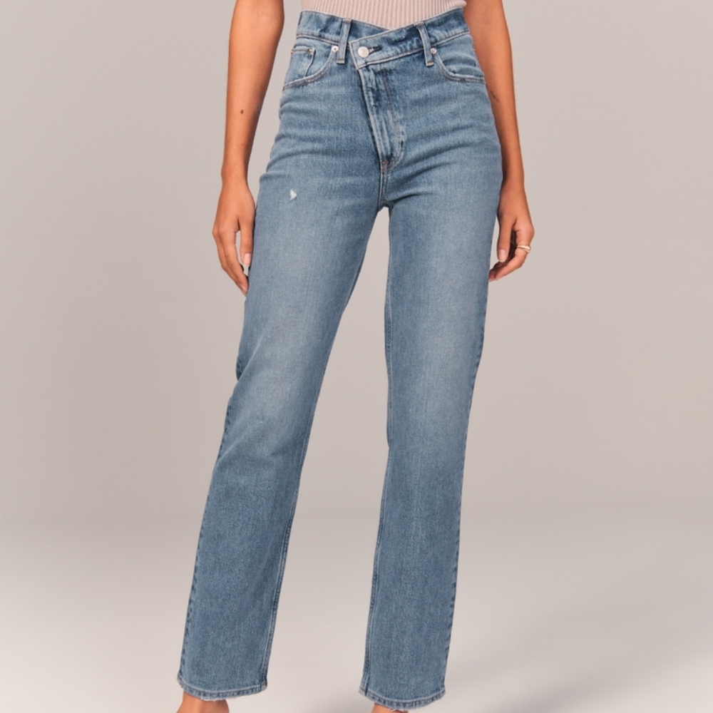 Abercrombie Ultra High Rise 90s Straight Jean | Curve Love